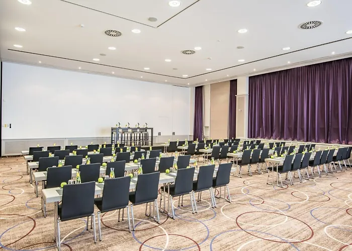 Crowne Plaza Centre Ku'damm By Ihg 4*