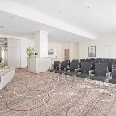 Crowne Plaza Centre Ku'damm By Ihg Hotell 4*