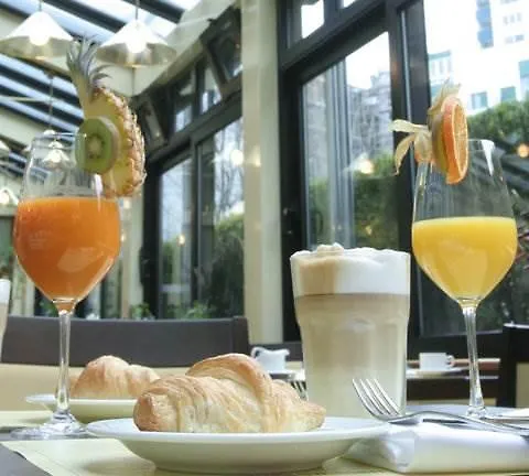 Crowne Plaza Centre Ku'damm By Ihg Otel