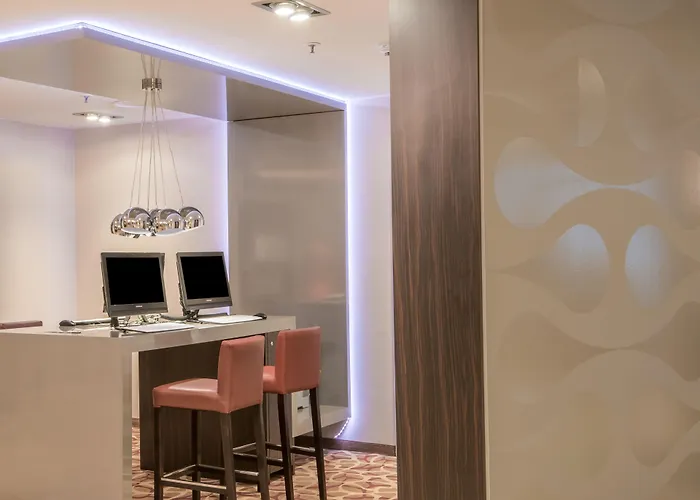 Crowne Plaza Centre Ku'damm By Ihg Otel 4*