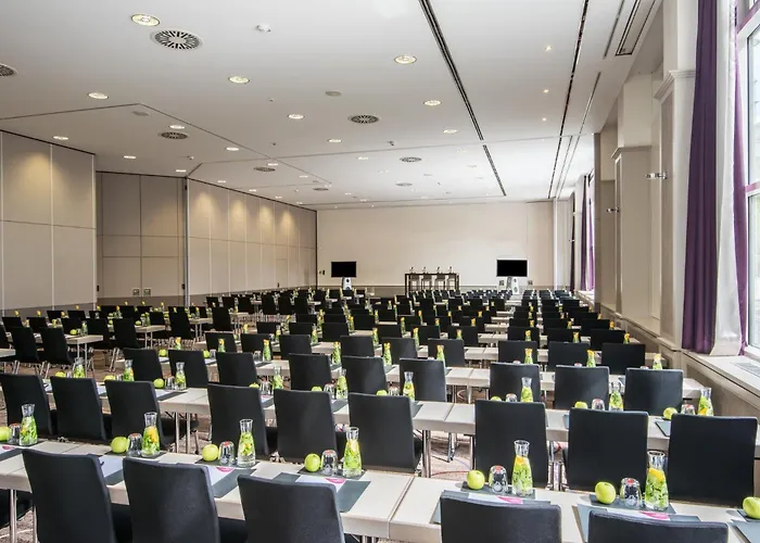 Crowne Plaza Centre Ku'damm By Ihg 4*