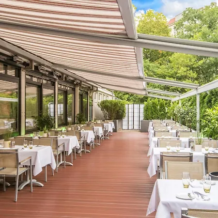 Crowne Plaza Centre Ku'damm By Ihg 4* Berlín