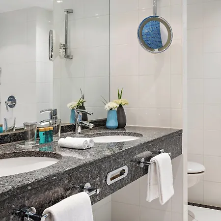 Hotel Crowne Plaza Centre Ku'damm By Ihg 4*