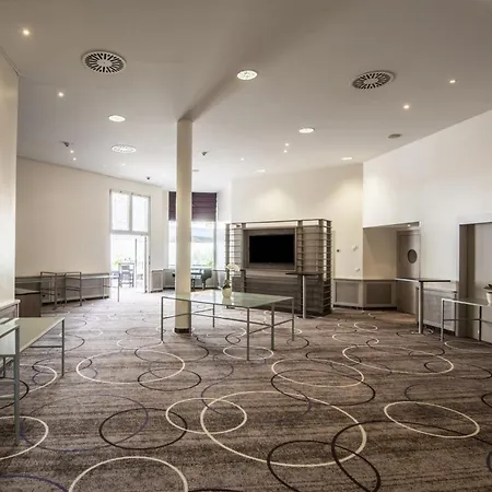 Crowne Plaza Centre Ku'damm By Ihg מלון