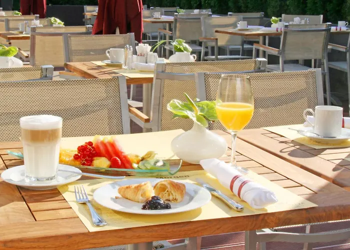 מלון Crowne Plaza Centre Ku'damm By Ihg 4*